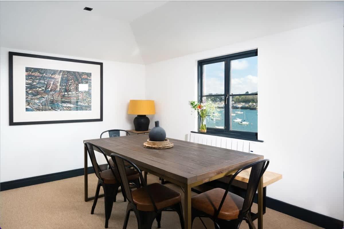 Stunning Waterfront Apartment With Spectacular Views & Parking At 'Captains Loft' Falmouth Exterior photo