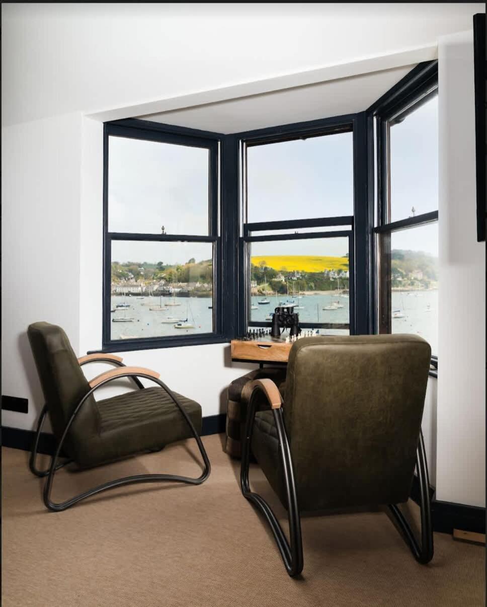 Stunning Waterfront Apartment With Spectacular Views & Parking At 'Captains Loft' Falmouth Exterior photo